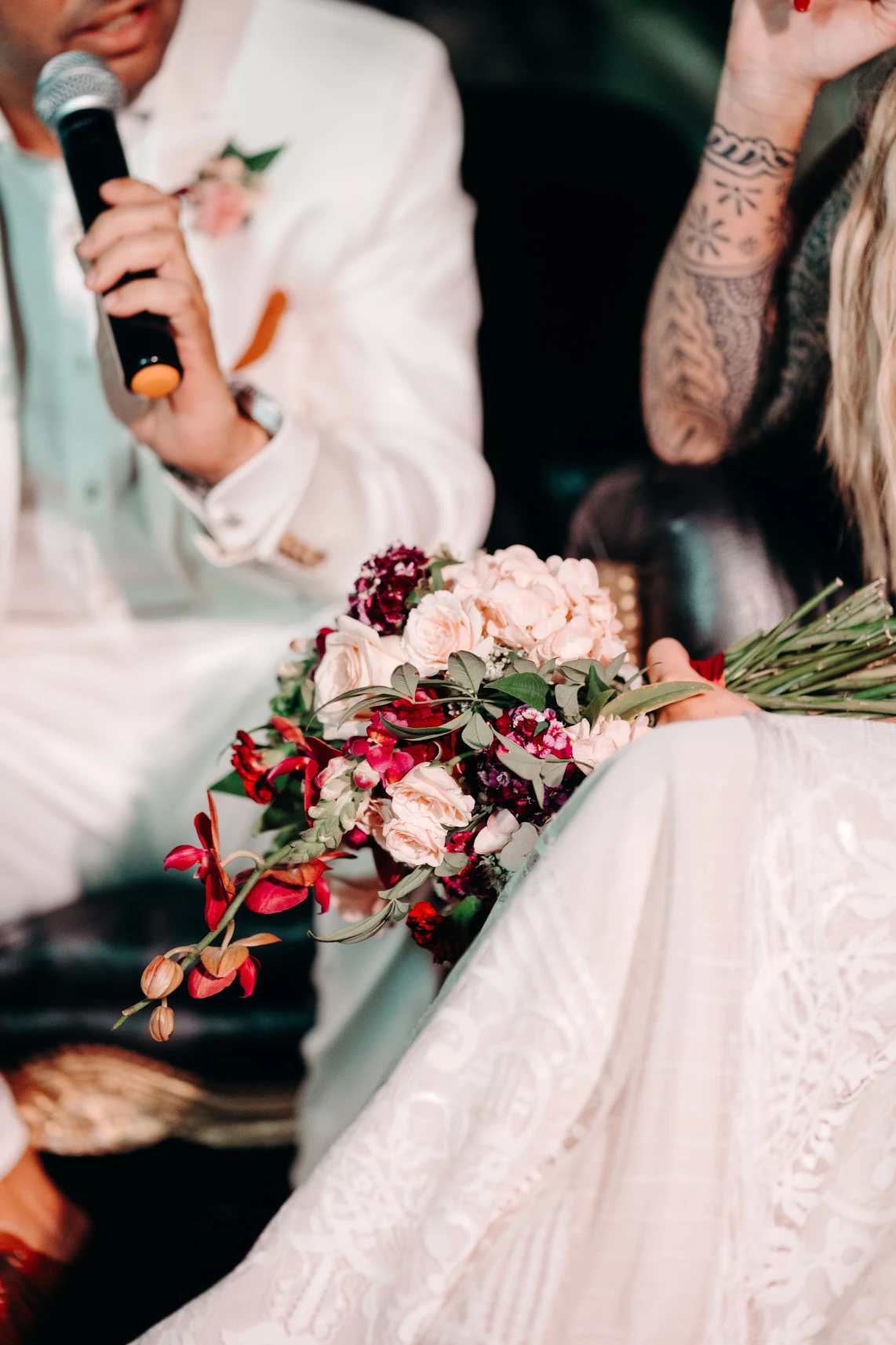 Foto de pareja de novios en su boda